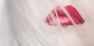 Czy pomadka to to samo co szminka?